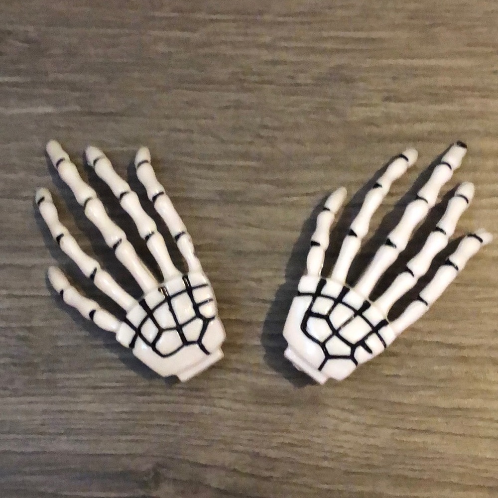 Skeleton Hand Hair Clips